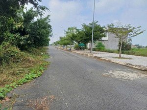 đất nền thị trấn đức hòa mặt tiền dt824, 100m2 liền kề khu dân cư tân đức