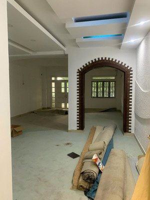 cho thuê nhà phố tân quy 40 triệu/tháng 132m2 lh 0909082313