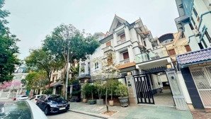 cho thuê biệt thự tại việt hưng - vừa ở vừa làm văn phòng , kinh doanh. gần trường marie curie...