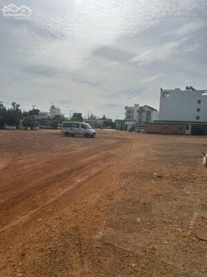 Cần chuyển nhượng lô đất full thổ cư cách biển chỉ 300m siêu tiện lợi