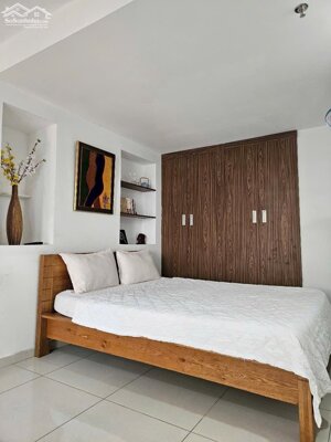 CHO THUÊ CĂN HỘ FULL NỘI THẤT, BANCON gần trung tâm quận 1 ở đường Nguyễn Cửu Vân