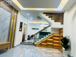 Bán nhà mới đẹp hẻm ô tô đường Trương Công Định - p7 - Vũng Tàu