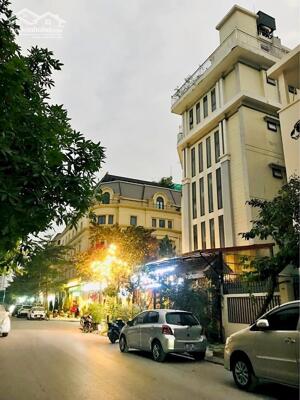BÁN GẤP NHÀ PHỐ NGUYỄN XIỂN, PHÂN LÔ VỈA HÈ_DT 110M2, 9TẦNG, MT 9M, 40TỶ
