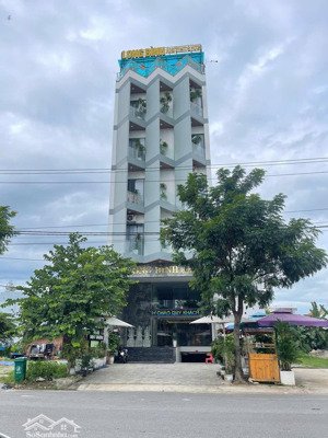 đất biển đẹp mê ly trục kinh dương vương nối dài rộng 15m vĩa hè 6 mét, xung quanh toàn khách sạn