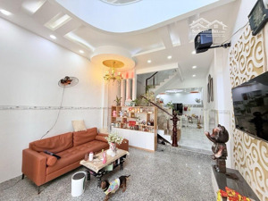 ngay kênh tân hóa 4 tầng 60m2 gần mặt tiền chỉ 6 tỷ 5