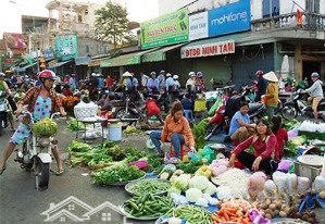 bán gấp nhà vườn bình dương, gần chợ vĩnh hoà phú giáo. dân ở đông ngay trung tâm 360tr 0903263878