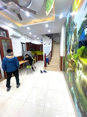 cho thuê nhà riêng 6 tầng 4 pn 38m2 giá 13tr