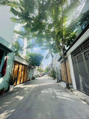 hàng hiếm lô đất đẹp 2 mặt tiền 63m2 hxh hồ bá phấn ngay ga metro xa lộ hà nội 6.1 tỷ tl