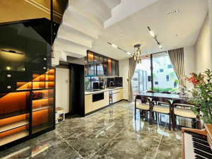 nhà bán hẻm xe tải 200m2 ngang 10 vuông vứt ngay đầm sen giáp quận 11