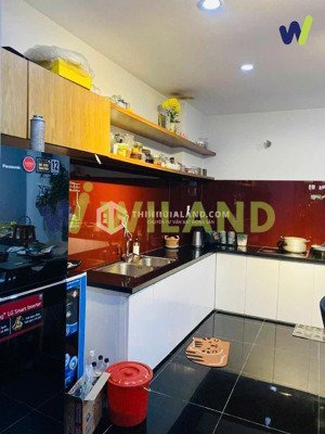 bán nhà 1 trệt 2 lầu nguyễn thái học, vũng tàu, hướng đông nam, vị trí đẹp