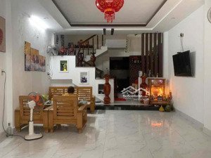 bán nhà 3 tầng siêu đẹp, cách bãi biển mỹ khê đà nẵng chỉ vài bước chân, giá bán 4,4 tỷ mặt tiền 5m