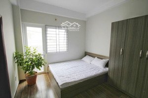 cho thuê studio ban công quận 4 gần đh nguyễn tất thành, đh luật