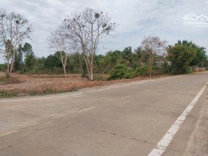 hót, duy nhất nền đất mặt đường bến tràm, phú quốc giá rẻ 10m x 47m. sổ riêng, 1,7 tỷ. lh ngay