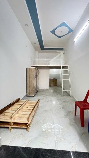 cho thuê phòng gác cao, rộng thông thoáng gần cv pmqt