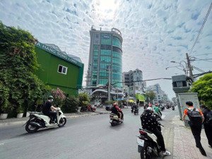siêu vị trí - góc 2 mt ngay nguyễn văn trỗi - q. phú nhuận