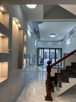 nhà bán mặt tiền đường số 13 thuộc kdc phong phú 5, sát bến xe q8. dt: 4,5x19m xây 4 lầu