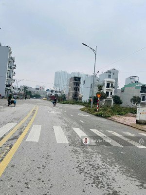 đất tái định cư hồ sen , vĩnh niệm - tuyến 2 sau đường 24m