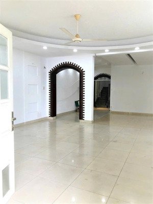 cho thuê nhà phố số 75 tân quy làm vp cty vừa ở 132m2 40 triệu/tháng
