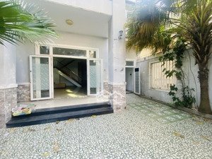 biệt thự 3 tầng lô góc trung tâm sơn trà, đường 6m - diện tích 188m2 ngang 8m, sổ nở hậu