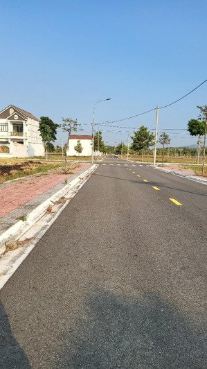 cắt lỗ gấp, bán bằng giá ngân hàng thẩm định 1.29 tỷ/133m2 thổ cư toàn bộ