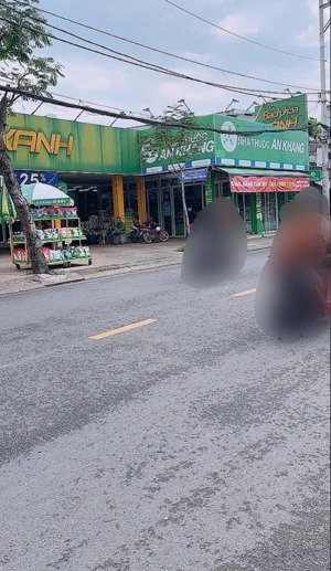 nhà xưởng mặt tiền 21m x 39m đường xe container