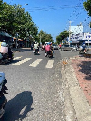 mặt tiền kinh doanh phan đăng lưu, phường hiệp an; 5mx25m tc 60m; giá tốt 4.5 tỷ, sổ trao tay