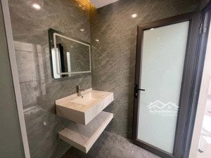 bán nhà riêng tại thị trấn chúc sơn, hơn 2 tỷ, 30 m2, 3pn, 3wc, pháp lý đầy đủ