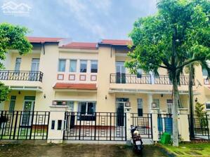 Cần cho thuê gấp biệt thự The Oasis Thuận An chốt nhanh giá 15 triệu/tháng