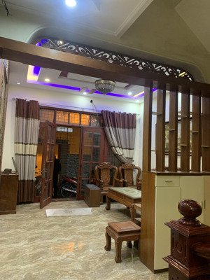 nhà nguyên căn full nội thất đẹp cho thuê tại hồ ba mẫu, đống đa. giá chỉ 16tr/tháng