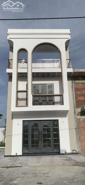 Nhà liền kề sát QL1A Thân Cửu nghĩa 2 tỷ còn TL