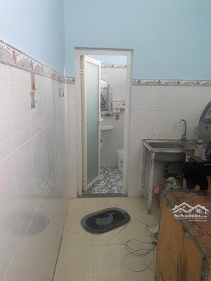 nhà cấp 4 phường đông hòa dĩ an.100m2 đường 8m buôn bán tốt thông 2 phòng ngủ