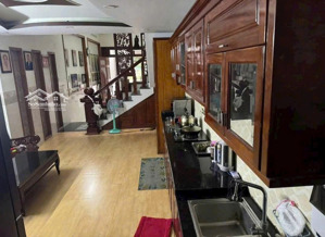nhà 3 tầng, mặt tiền view sông, thiết kế tân cổ điển - nội thất xịn. xây dựng kiên cố chắc chắn