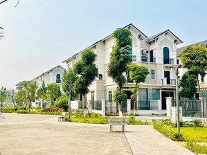 cho thuê nhà nguyên căn 3 tầng 4-6 phòng ngủ đầy đủ nội thất để ở hoặc làm văn phòng gần kcn vsip