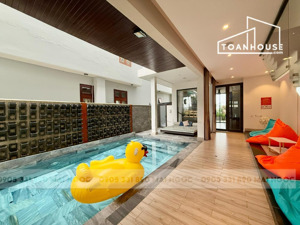 cho thuê 2 căn biệt thự có hồ bơi đẹp tại khu hòa xuân gần sông 8 phòng ngủ, 2 hồ bơi