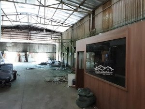 xưởng đẹp 380m2 - có văn phòng, điện 3 pha, xe tải vào tận nơi, gần khu công nghiệp tân đông hiệp b