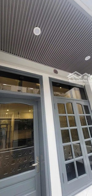 nhà phố hàng bài 62m2 6 tầng thang máy 18.5 tỷ dòng tiền cao ngõ rộng gần phố