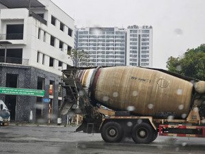 bán nhà phố 5 tầng mặt phố (553,4m2 mặt sàn) mặt đường nguyễn tất thành - vị trí kim cương