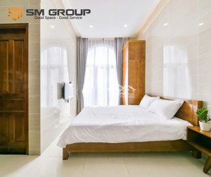phòng đẹp mới cho thuê đầy đủ nội thất, cửa sổ lớn - gần vòng xoay dân chủ, quận 3