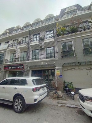 cho thuê nhà đường phùng khoang, trung văn, nam từ liêm. dt 80m2, 4 tầng, ô tô đỗ cửa. giá 25tr/th