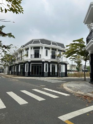 chỉ với 699tr sở hữu ngay căn nhà phố liền kề thành phố mới bình dương. ngay sát kcn vsip2