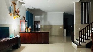 bán nhà biệt thự quốc lộ 1a kinh doanh tốt giá cực rẻ