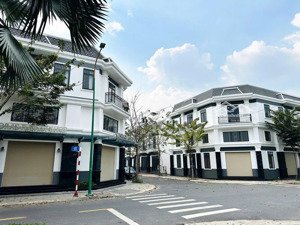 10 căn nhà phố "1 trệt 1 lửng 1 lầu" ngay tpm bình dương, trả trước 1 tỷ nhận nhà ngay