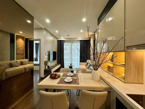 cho thuê căn remax plaza, 95m2 2pn 2wc full nt nhà đẹp giá 12 triệu/th ở liền. lh: 0899 552 651
