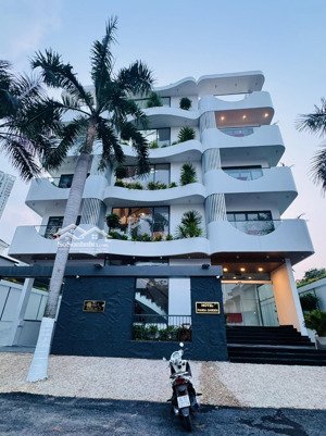 bán căn hộ dịch vụ cao cấp 10x26m giá 65 tỷ có sẵn hợp đồng thuê trục quốc hương thảo điền quận 2