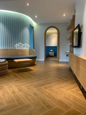 cho thuê hưng vượng 2 nhà đẹp, thoáng mát, giá 13.5tr/tháng. lh 0909.356.496