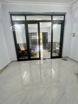 nhà mặt tiền đường số lâm văn bền, 4*20m trệt lầu rộng rãi, sạch sẽ làm vp, kd đa ngành nghề