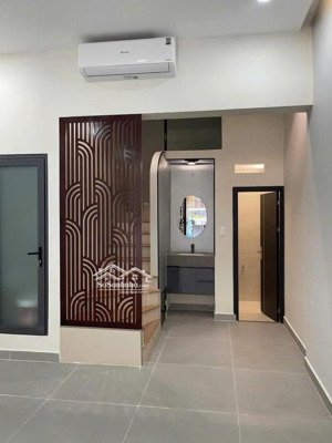 cho thuê nhà riêng đường lê thị riêng, bến thành, quận 1. giá 75tr. diện tích: 4.5 x 18m