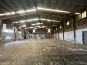 xưởng đẹp 1.000m2. 3 pha hạ bình có 40tr/th cần cho thuê