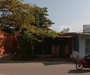 cho thuê nhà mặt tiền quốc lộ 51, phường long hương , thành phố bà rịa. dt 210m2. lh e yến