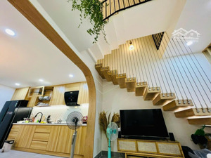bán nhà mặt tiền đường dương văn dương, phường tân quý, quận tân phú. nhà đẹp, 4x16met, 2 tấm mới.